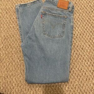 Levi's 501 Straight Leg Distressed Jeans W29xL30